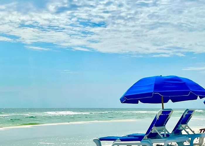 Beach Access Close To Walmart, Bowling,Skating And Game Room