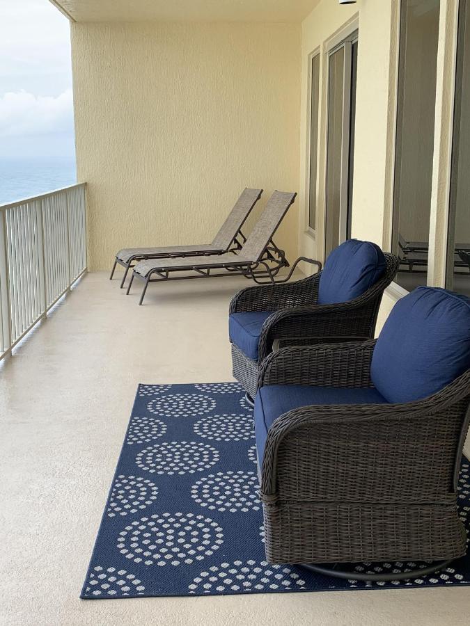 Roomy Oceanfront With Breathtaking View And Beachside Pool - Unit 1906 Apartment