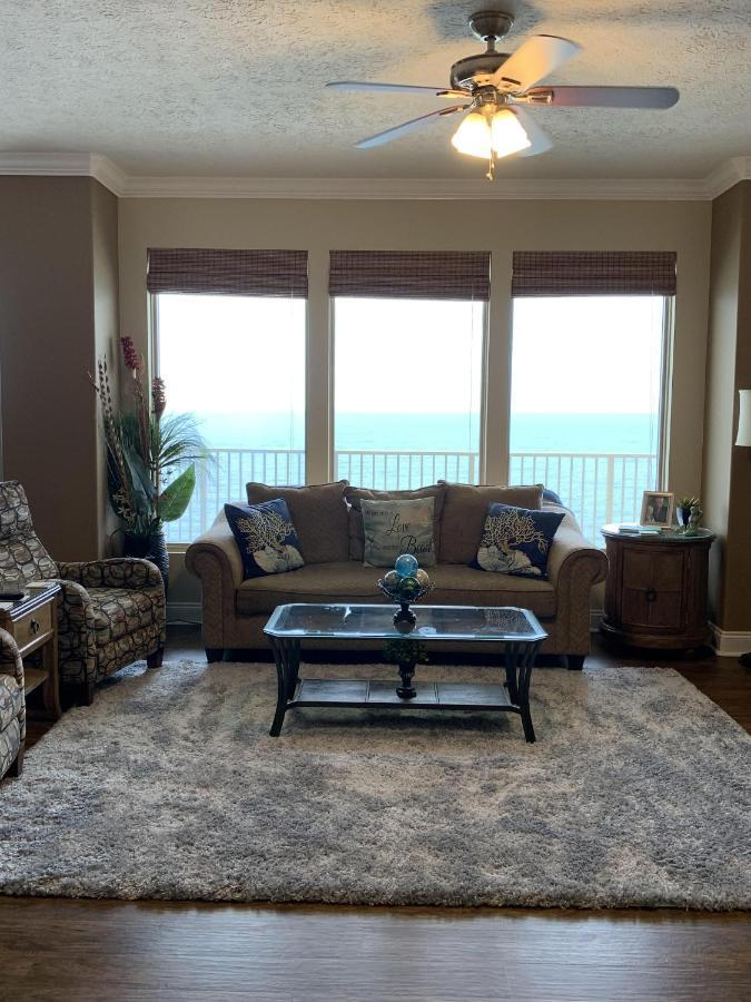 Roomy Oceanfront With Breathtaking View And Beachside Pool - Unit 1906 *