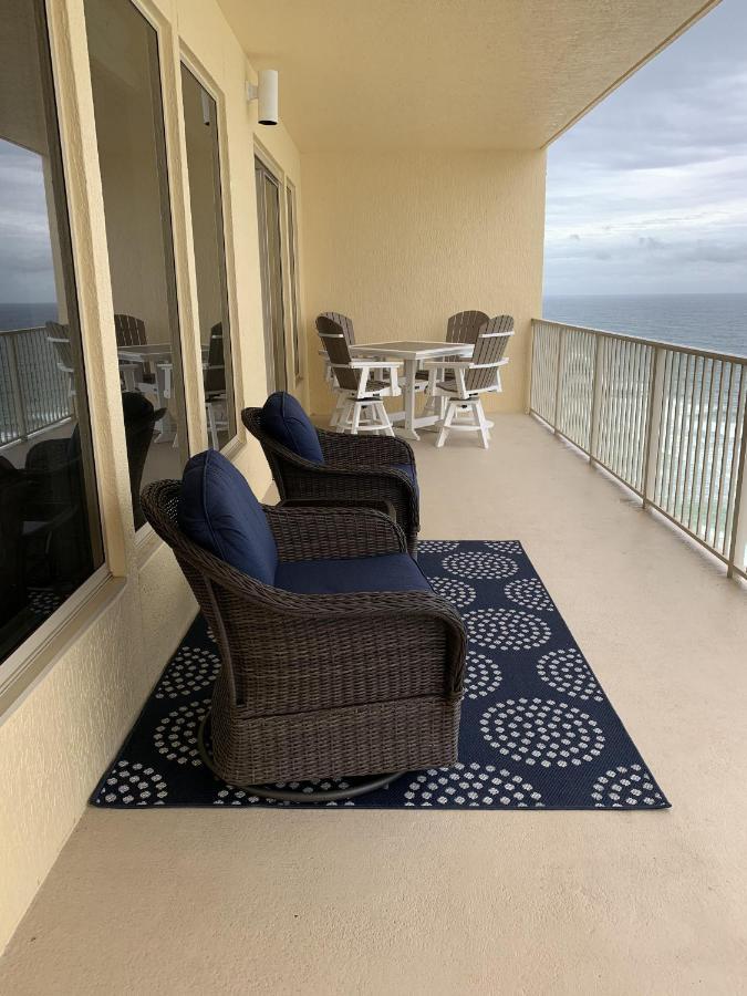 Roomy Oceanfront With Breathtaking View And Beachside Pool - Unit 1906 *
