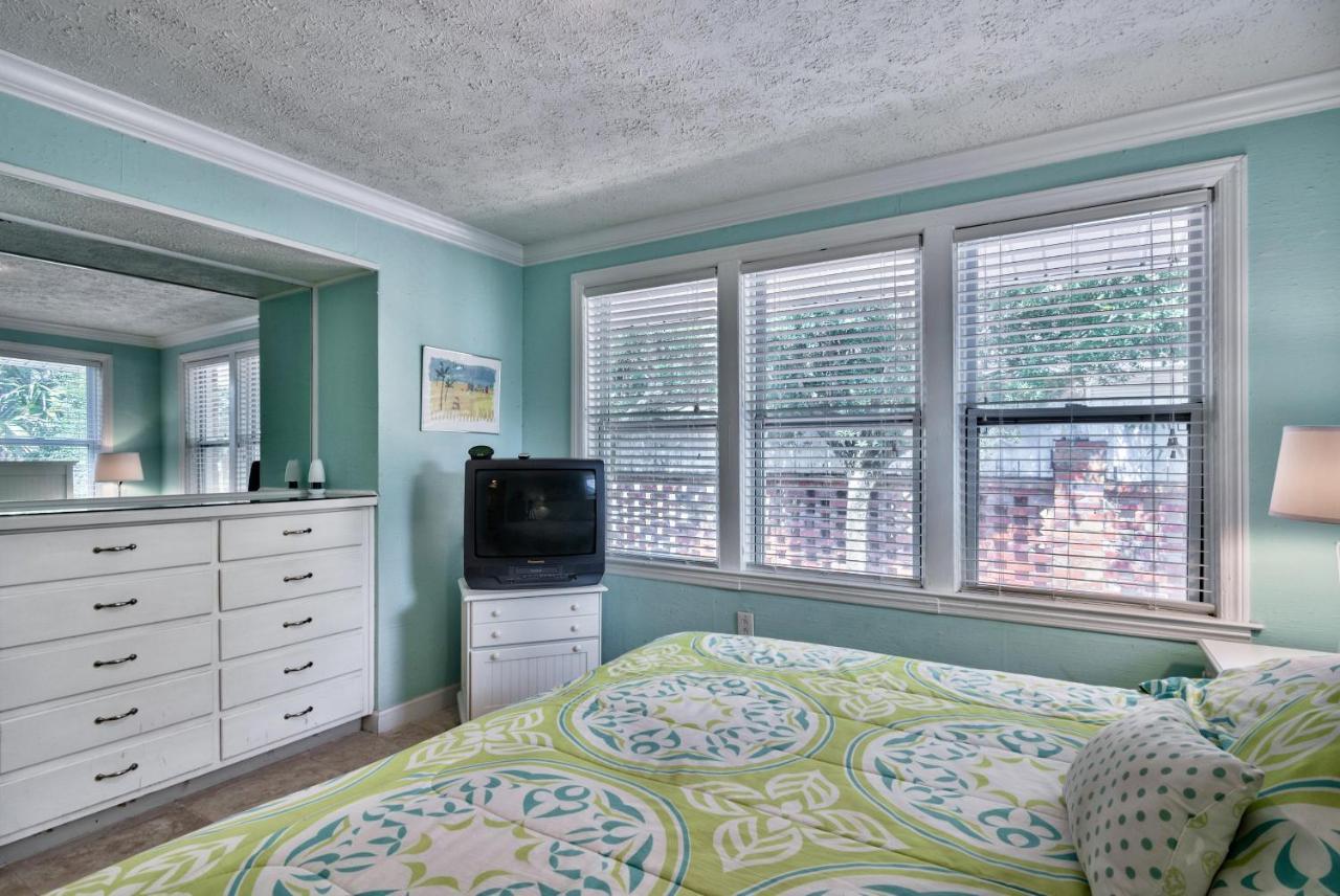 Holiday home Blast - Lovely Beachfront With Tons Of Space! *