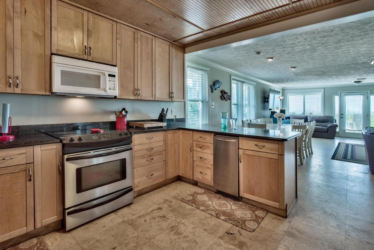 Blast - Lovely Beachfront With Tons Of Space! Holiday home