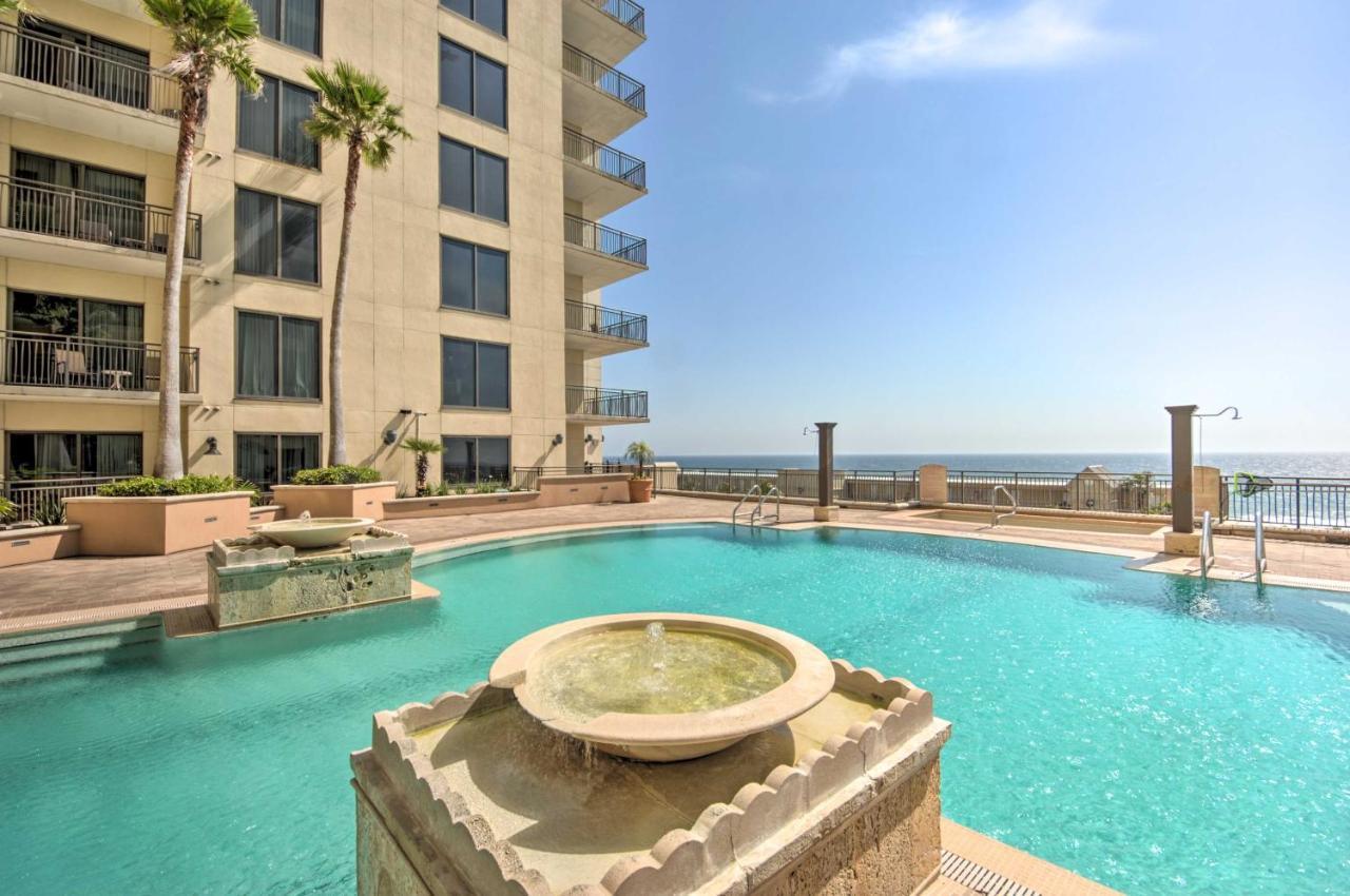 Apartment Breezy Panama With Private Balcony!