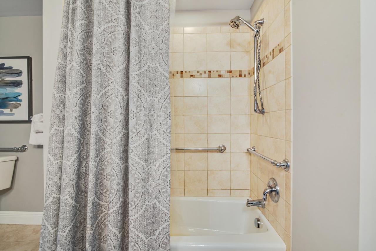 Sterling Breeze 2 Apartment