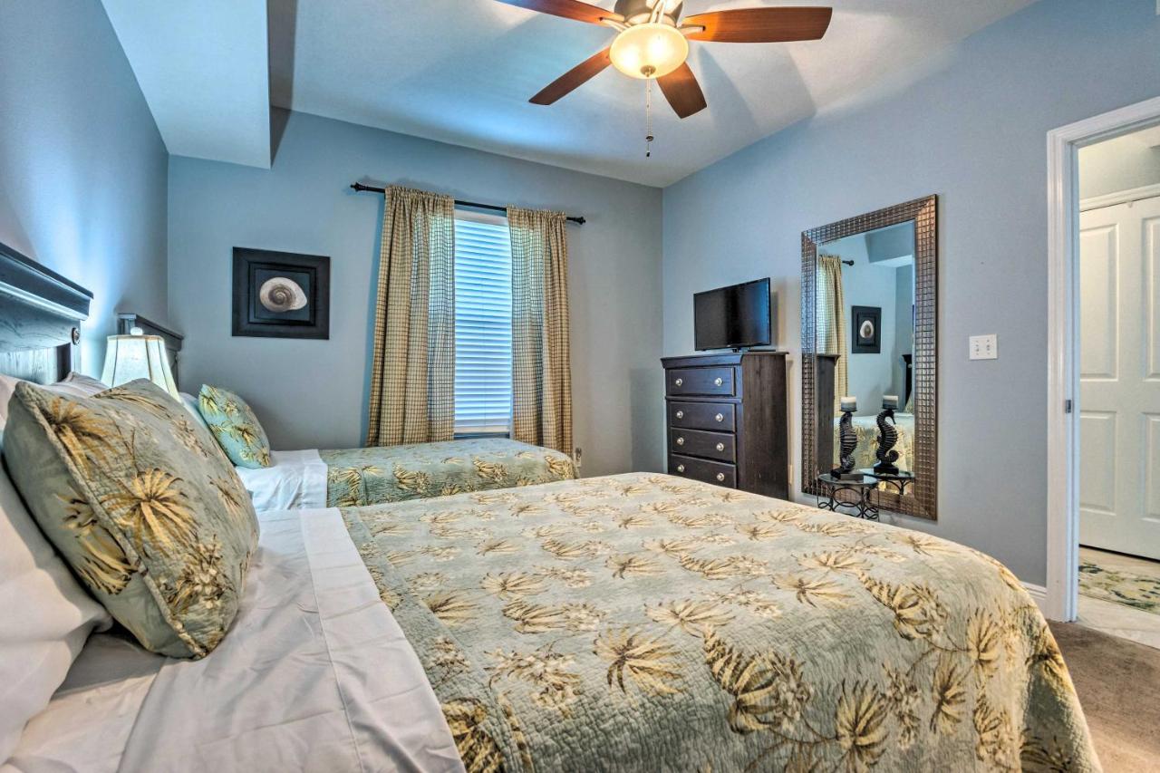 Apartment Waterfront Pcb With Balcony And Gear! Panama City Beach