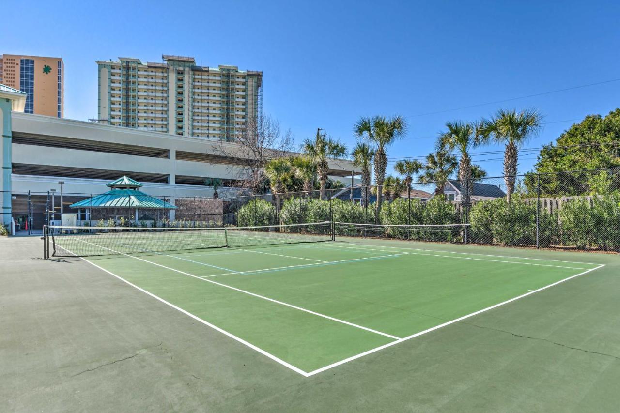 Waterfront Pcb With Balcony And Gear! Apartment