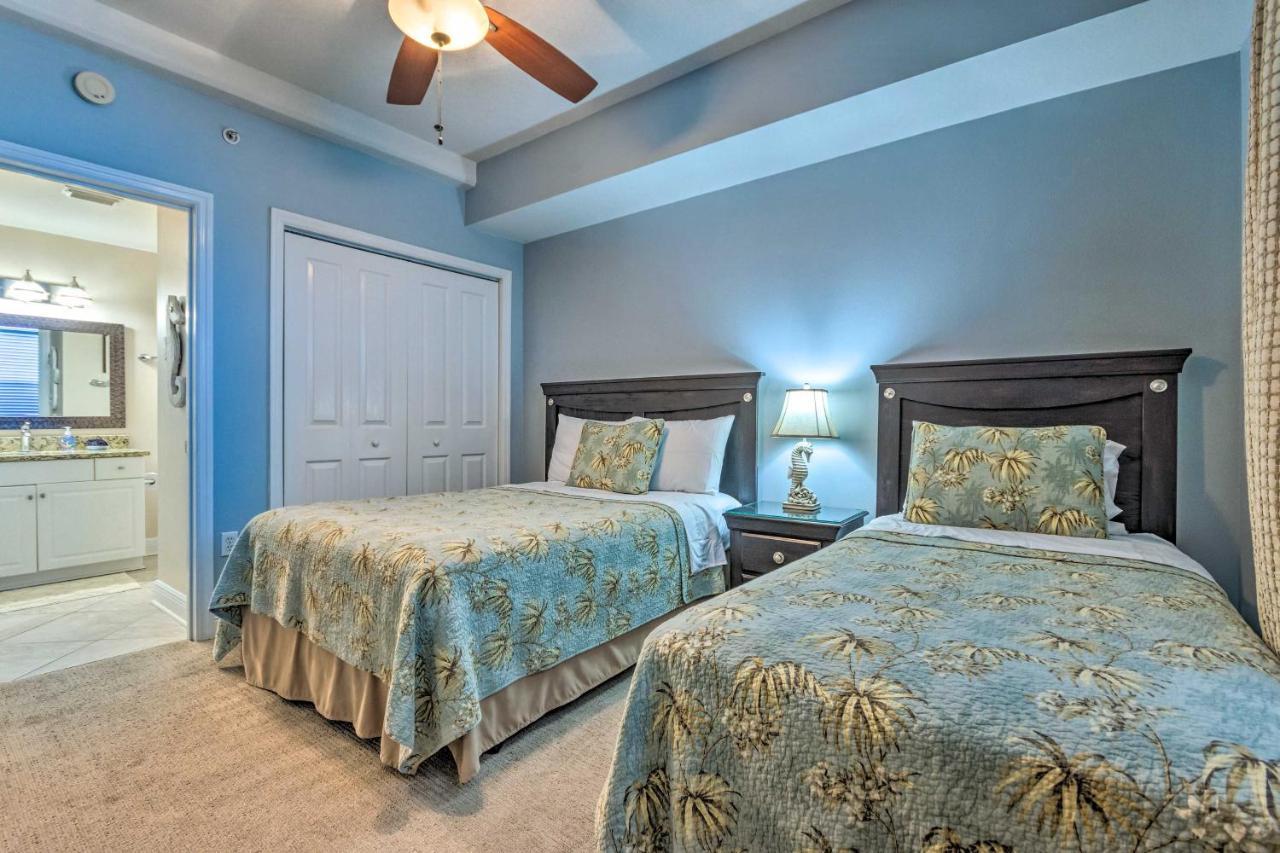 Waterfront Pcb With Balcony And Gear! Apartment *