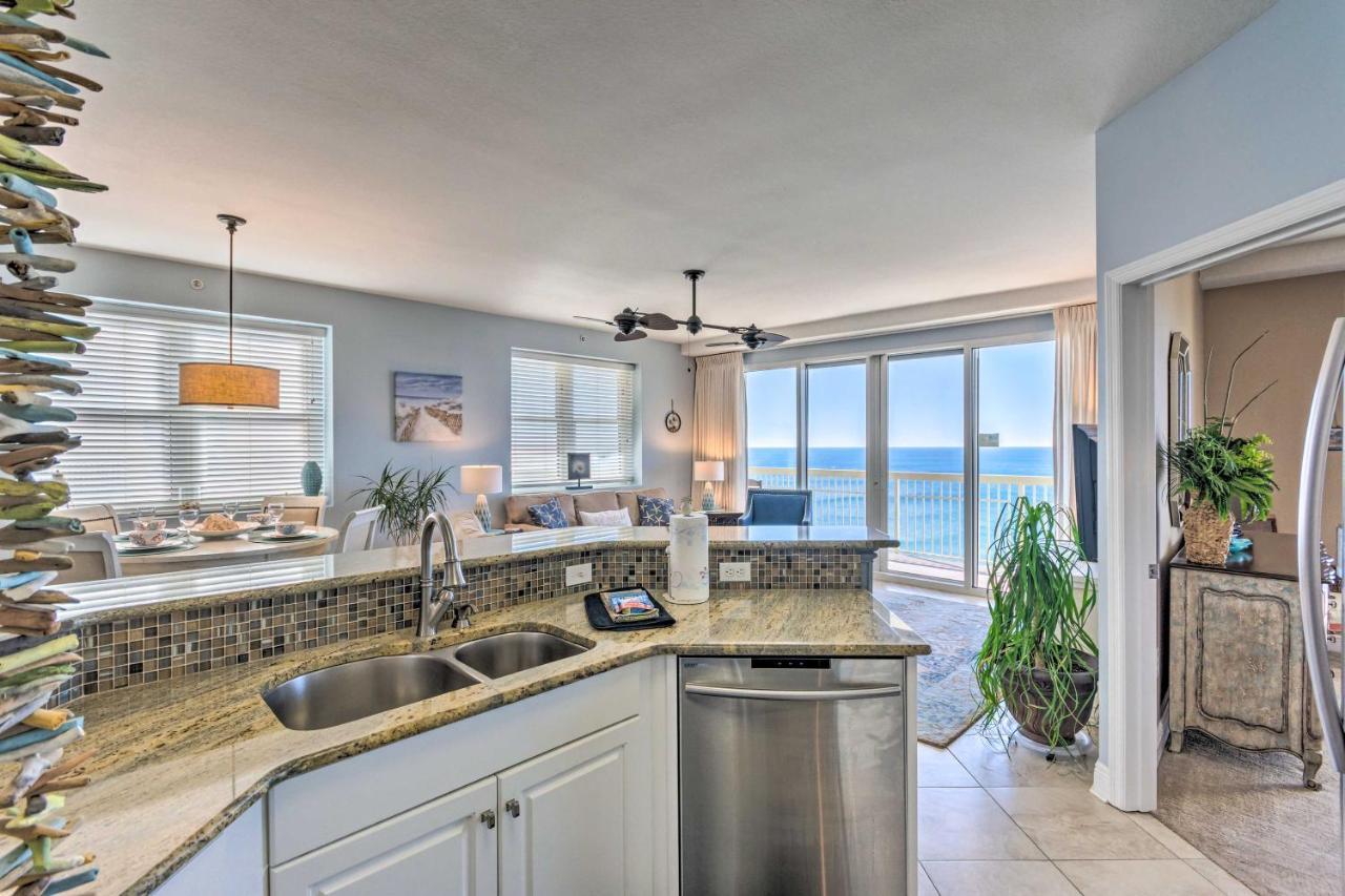 Waterfront Pcb With Balcony And Gear! Apartment *