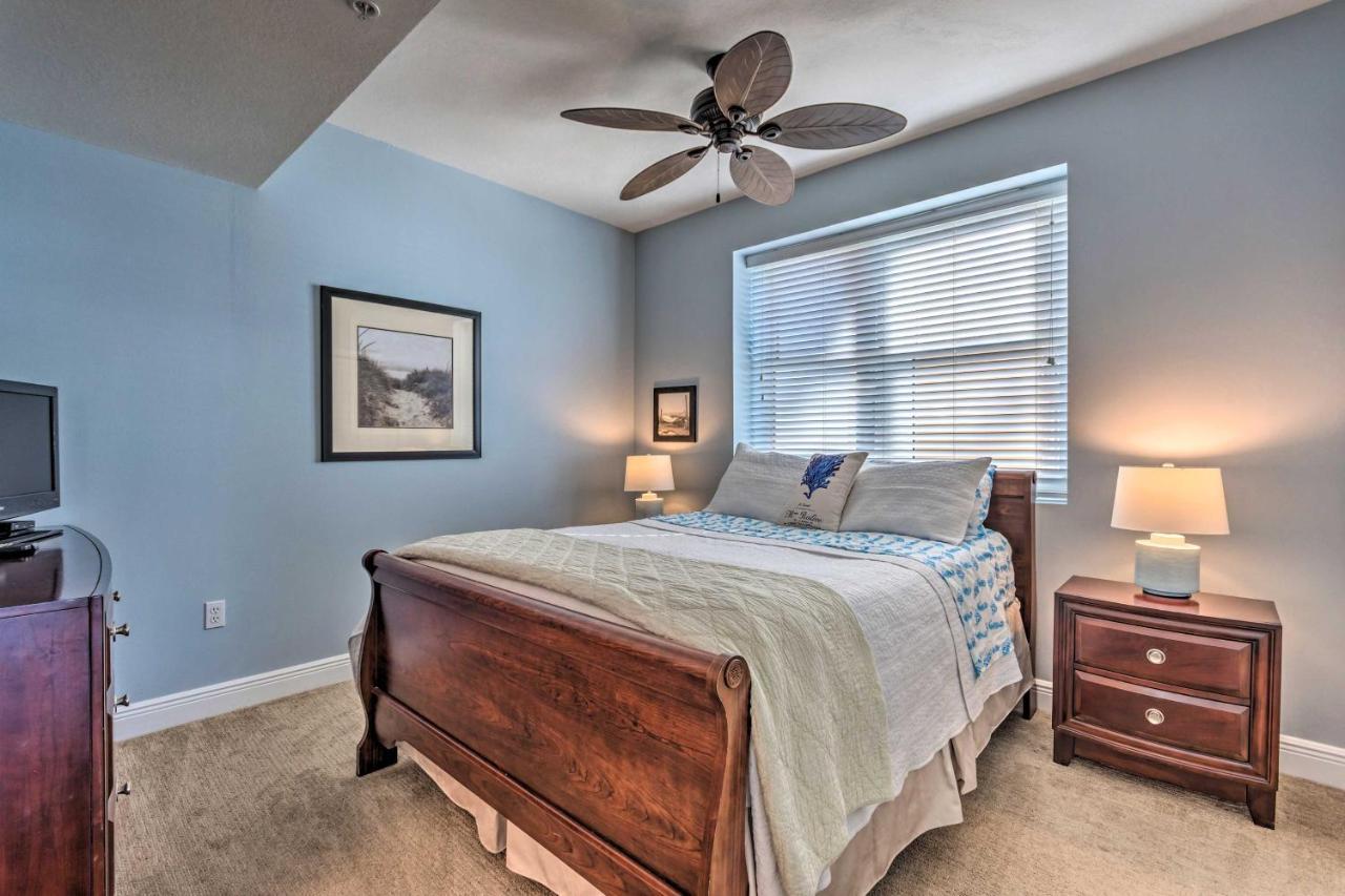 Waterfront Pcb With Balcony And Gear! *