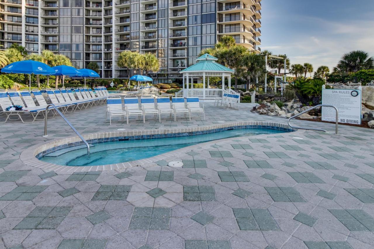 Edgewater 207