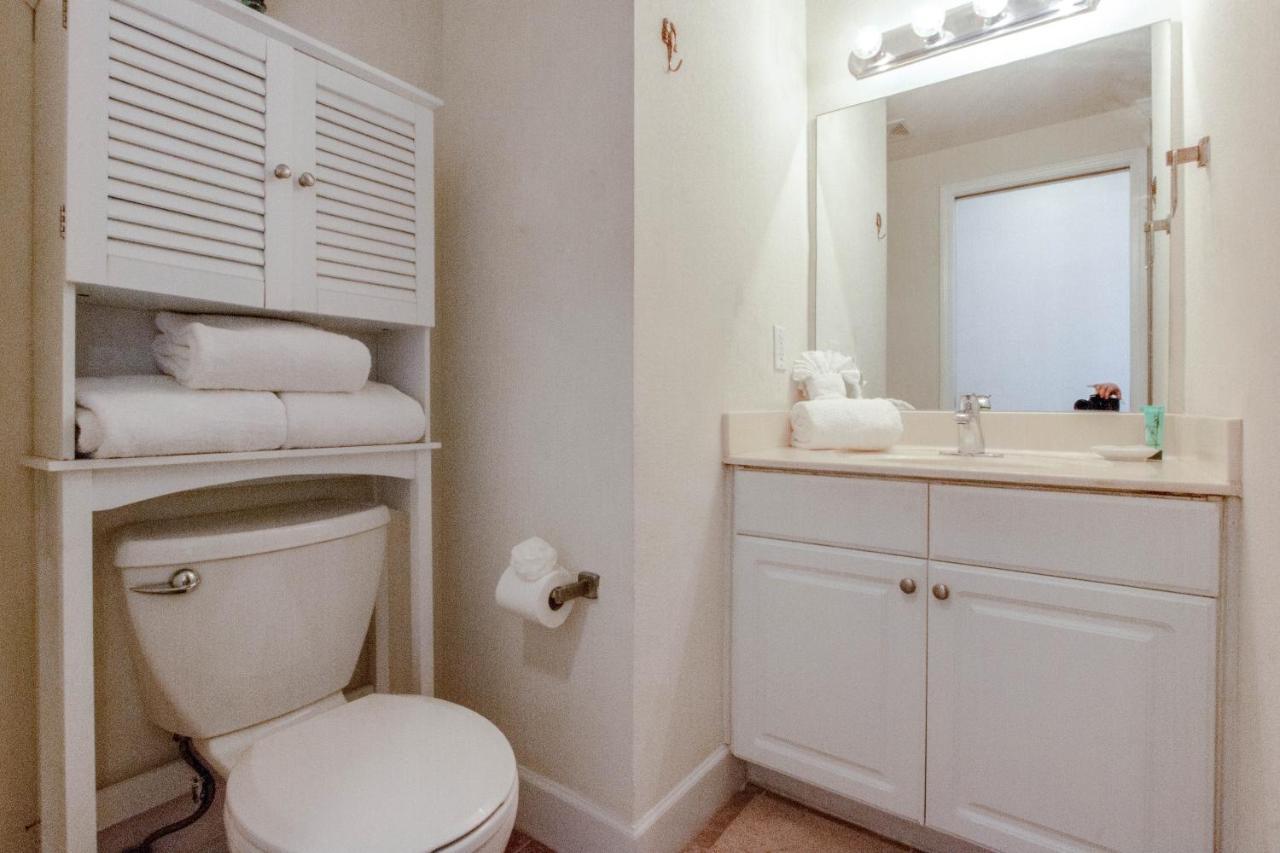 Holiday home Tidewater #106 By Book That *