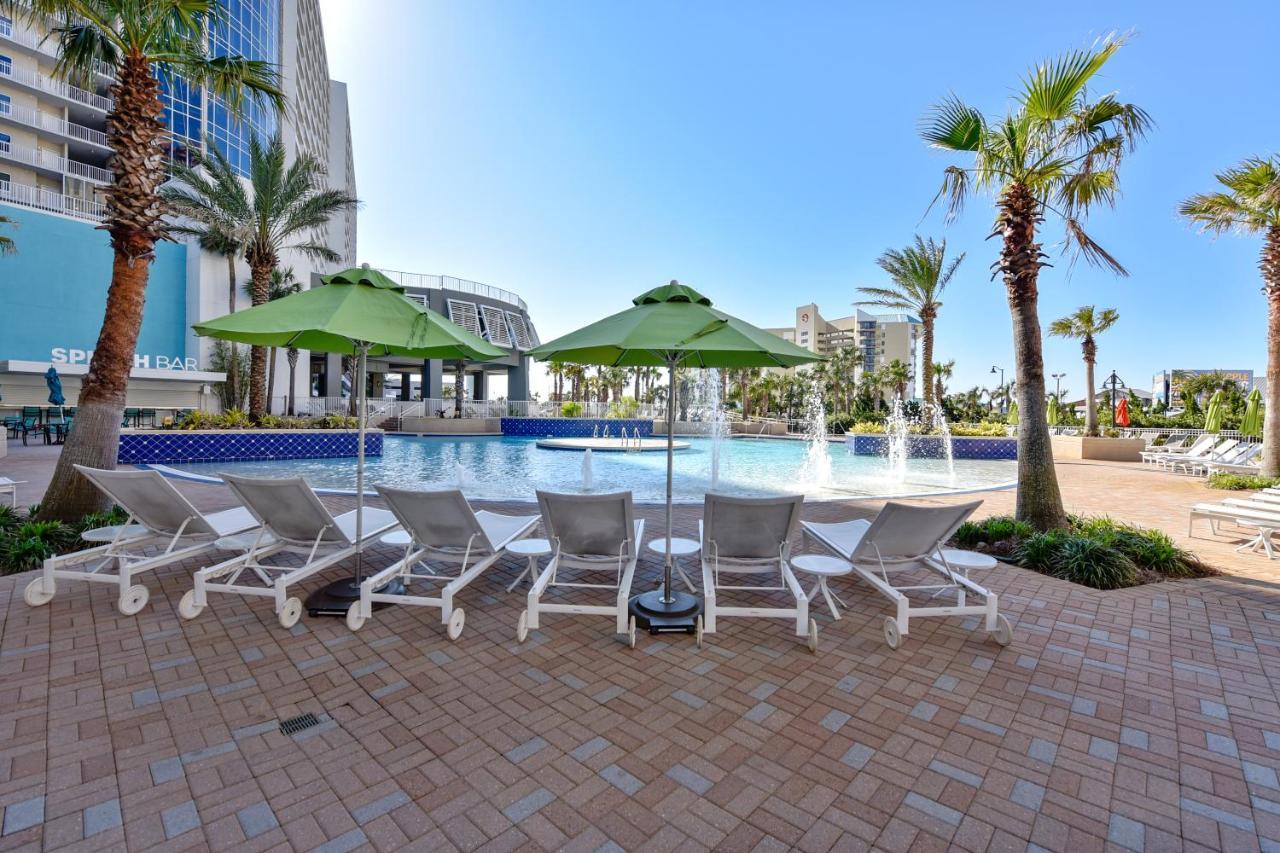 Laketown Wharf #226 By Book That *