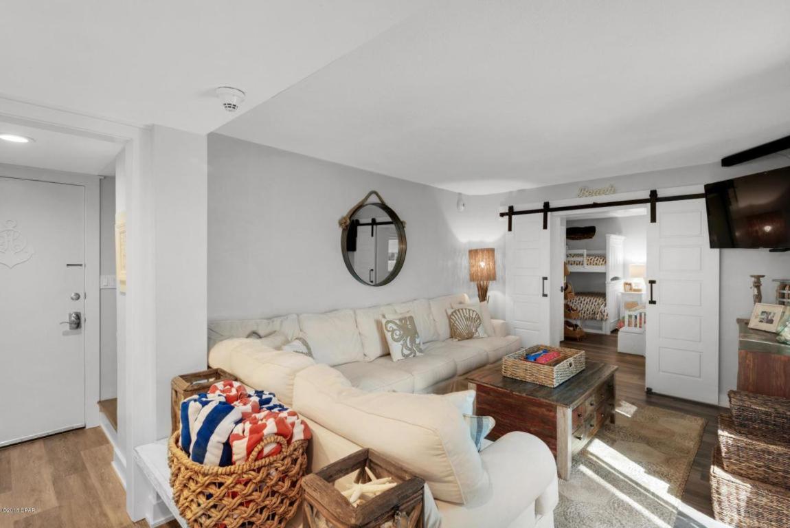 Pinnacle Port #115a By Book That Holiday home