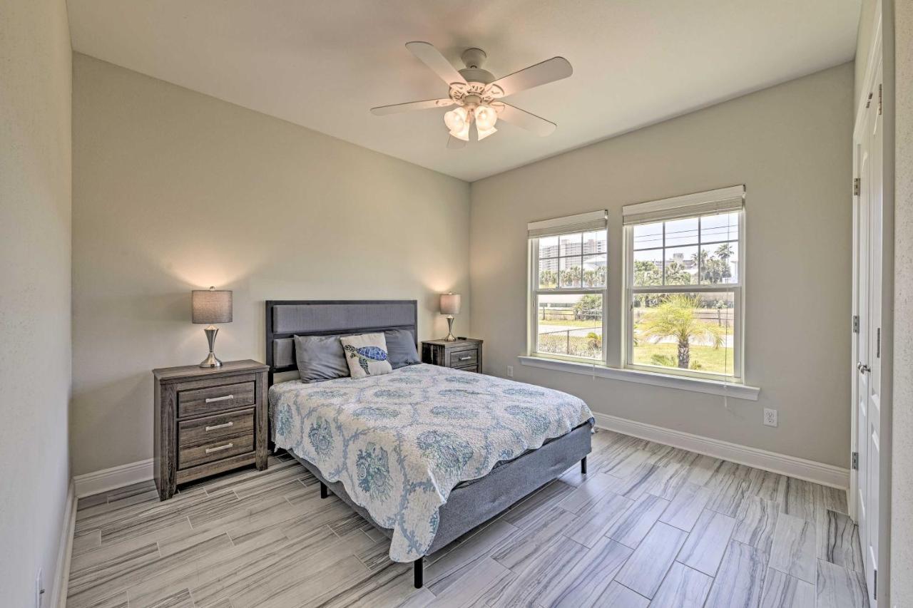 Pcb House With Patio, Grill And Games - Walk To Beach! Holiday home Panama City Beach