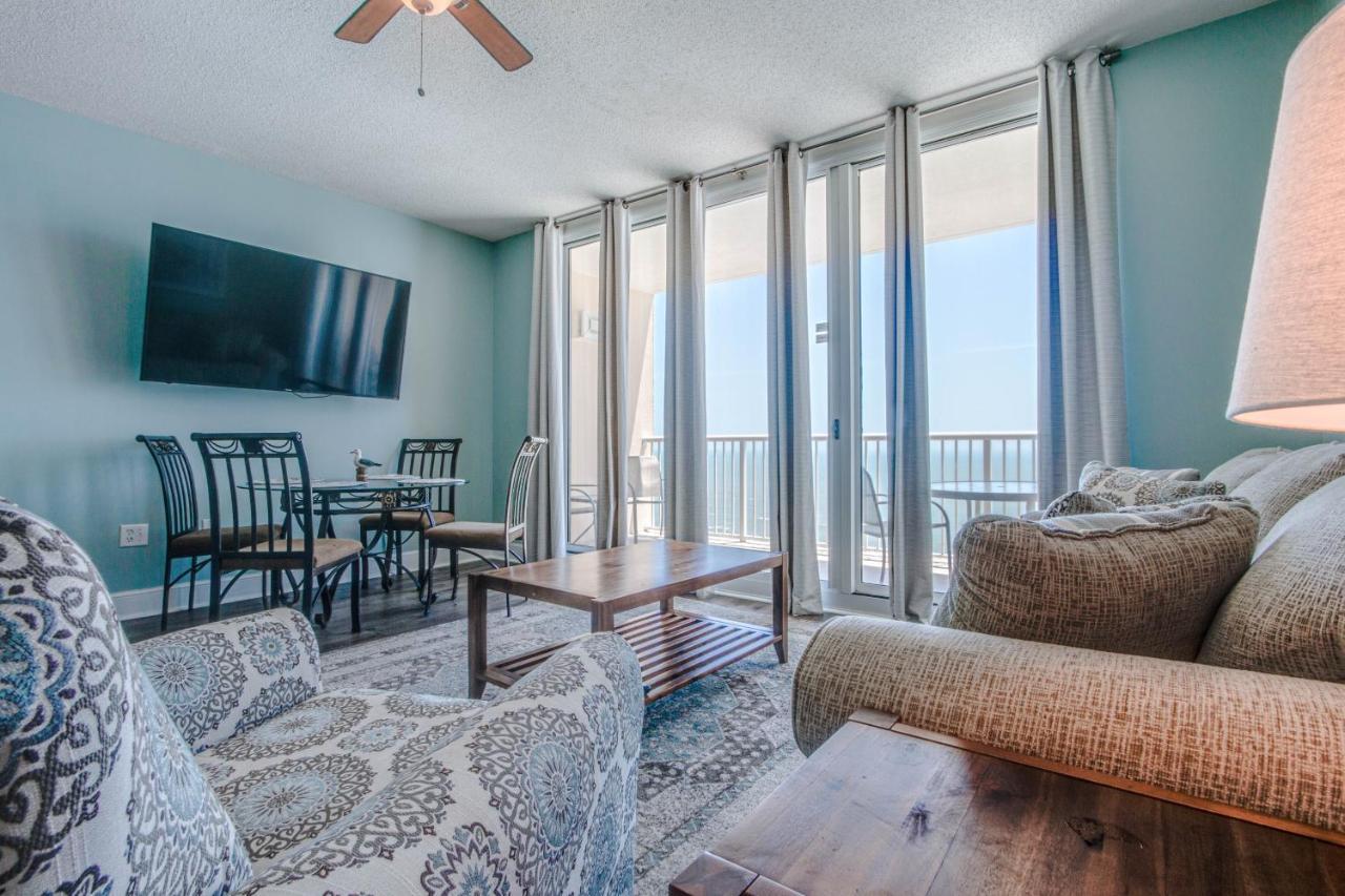 Majestic #1613-1 By Book That Holiday home