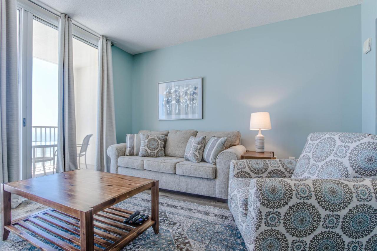 Majestic #1613-1 By Book That Holiday home