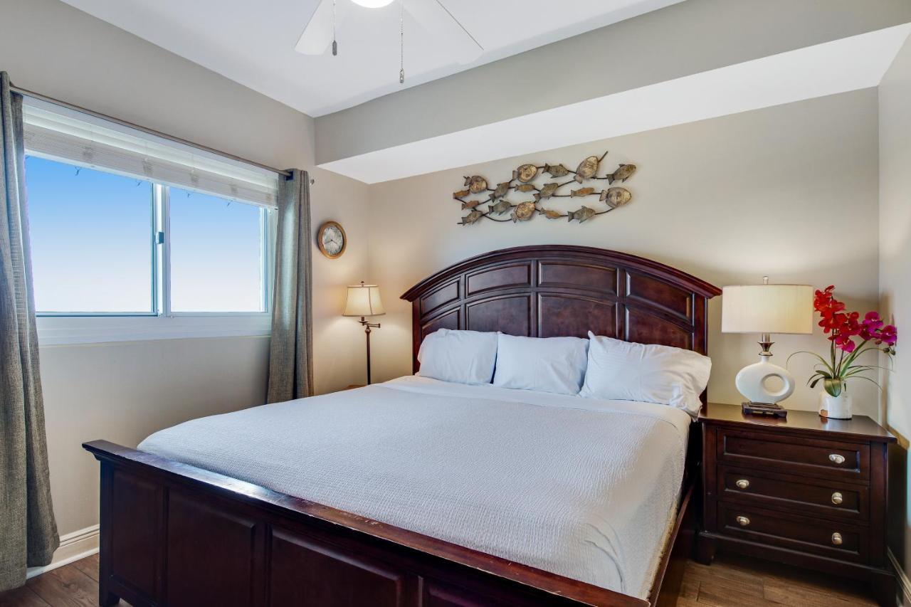 Apartment Sterling Breeze 903