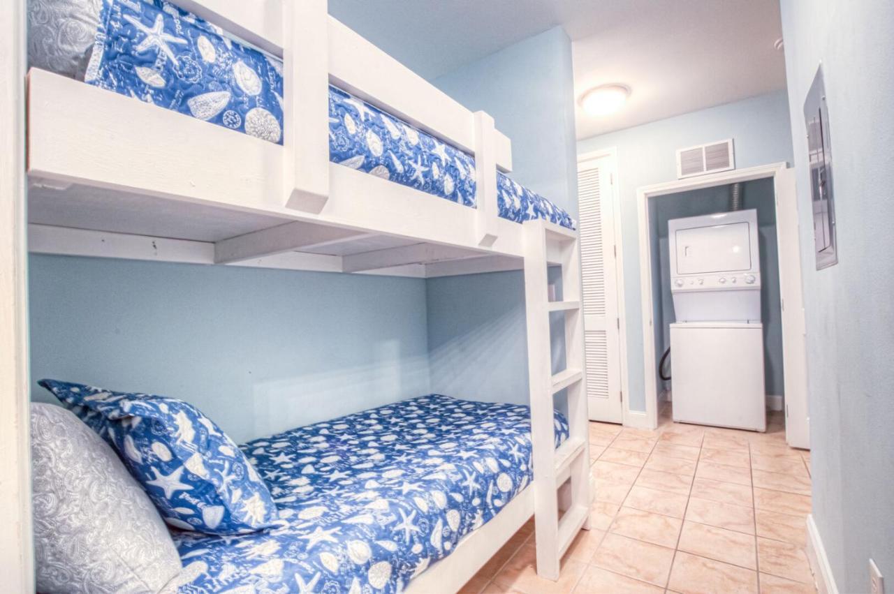 Large 3 Bd Penthouse 2034 In Laketown, Great Views And Amenities! Holiday home Panama City Beach