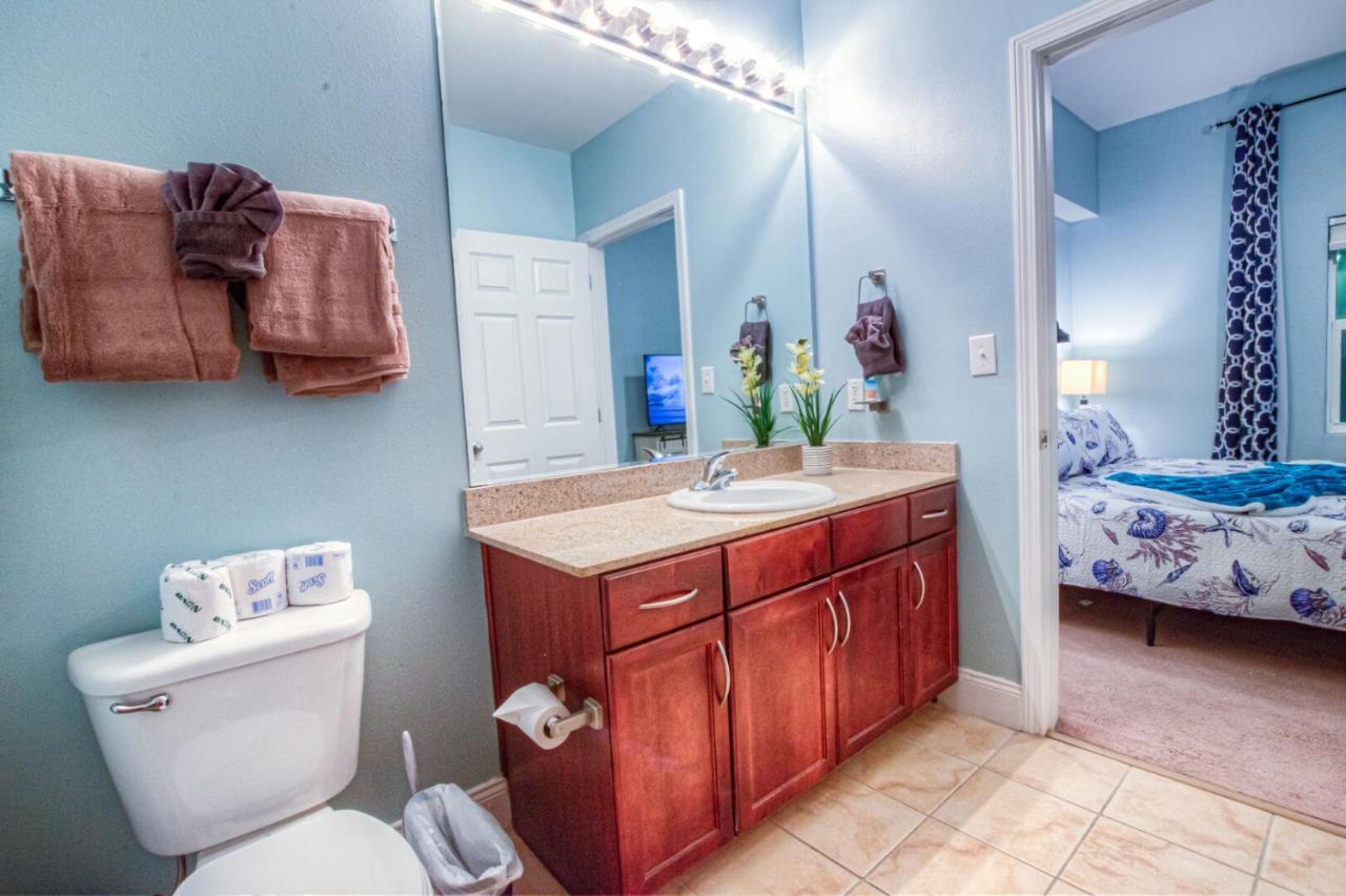 Large 3 Bd Penthouse 2034 In Laketown, Great Views And Amenities! Holiday home