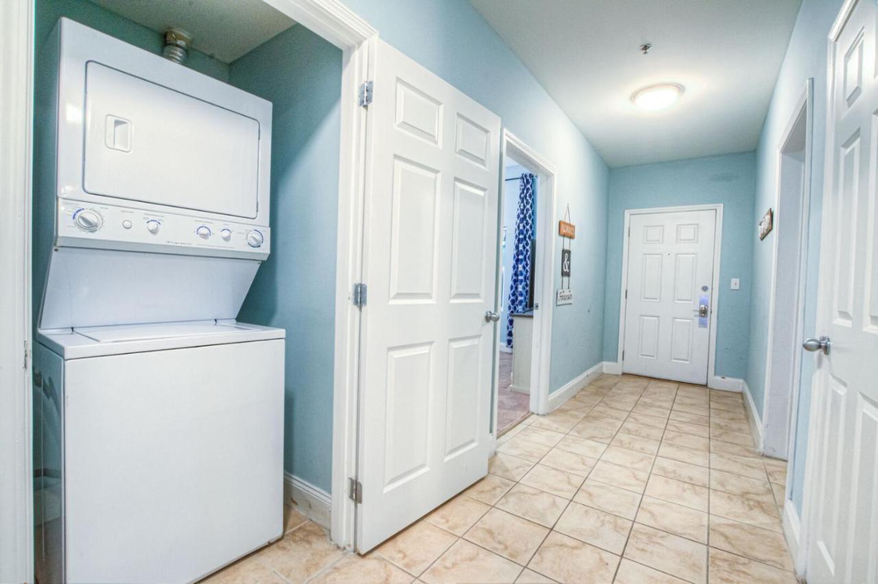 Holiday home Large 3 Bd Penthouse 2034 In Laketown, Great Views And Amenities!