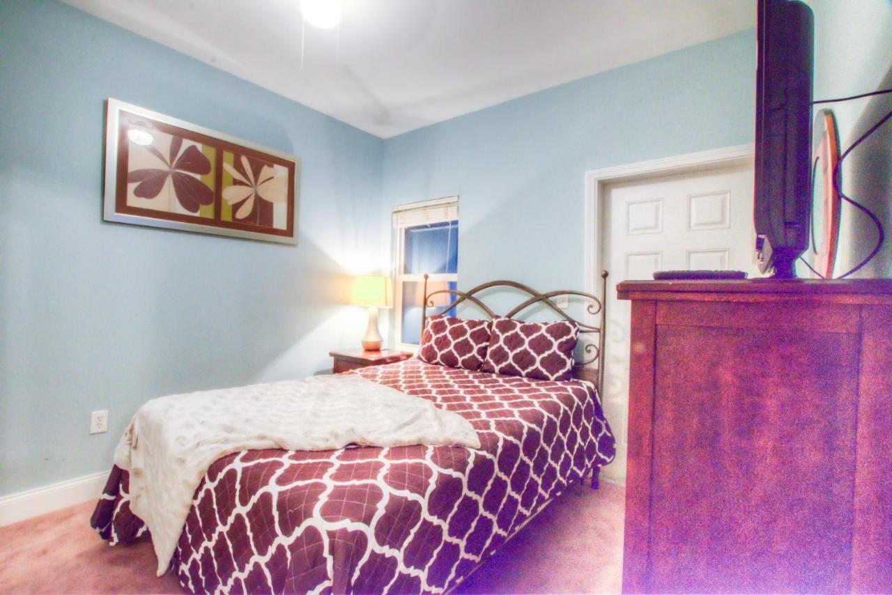 10th Floor! Beautiful 3 Bd, Great Amenities, And Great Location Holiday home