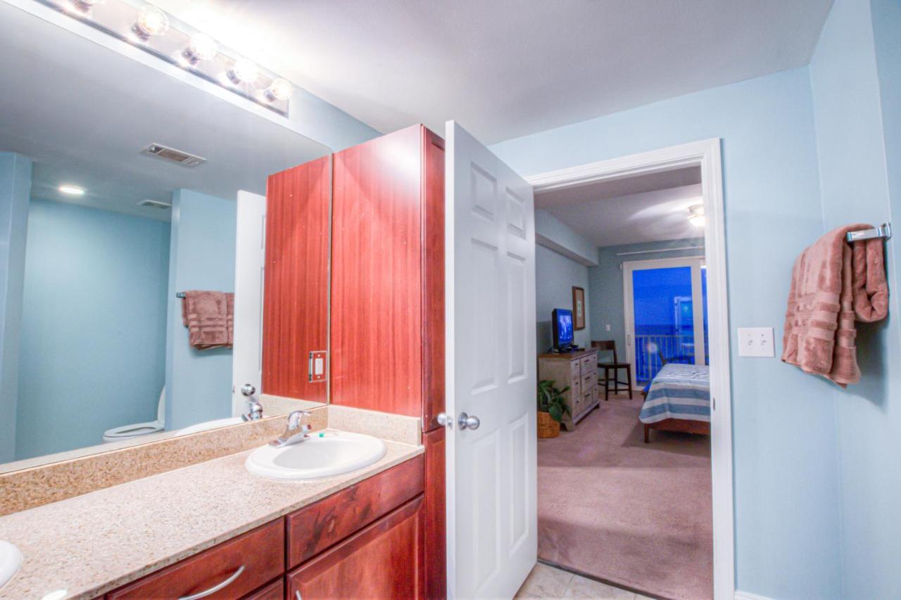 10th Floor! Beautiful 3 Bd, Great Amenities, And Great Location Holiday home Panama City Beach