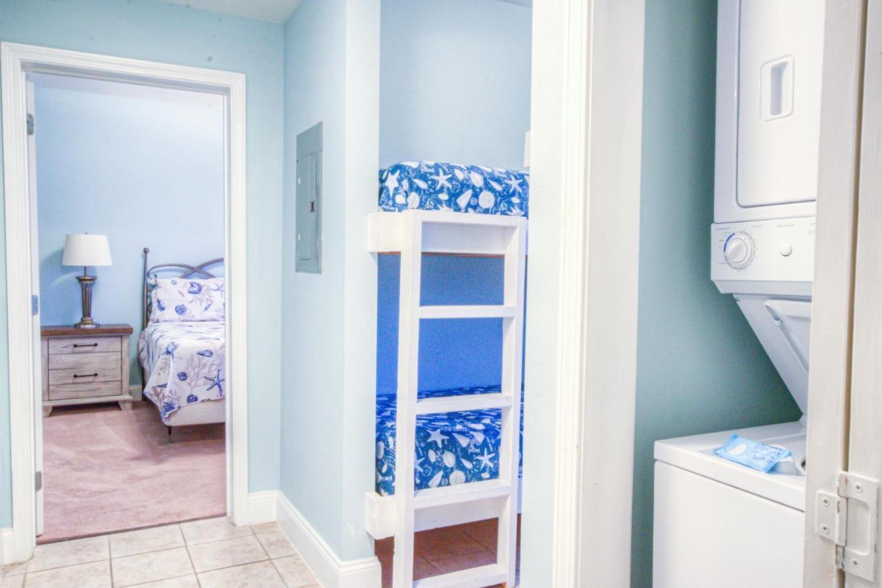 10th Floor! Beautiful 3 Bd, Great Amenities, And Great Location Holiday home