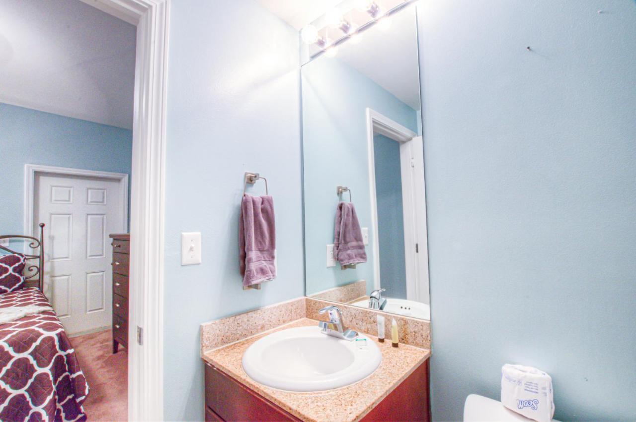 10th Floor! Beautiful 3 Bd, Great Amenities, And Great Location Holiday home Panama City Beach