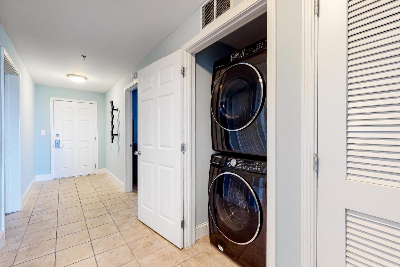 Laketown Wharf V Holiday home