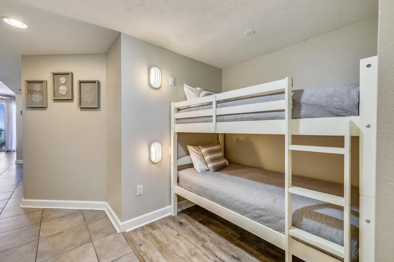 Grand Panama #908-1 By Book That Holiday home