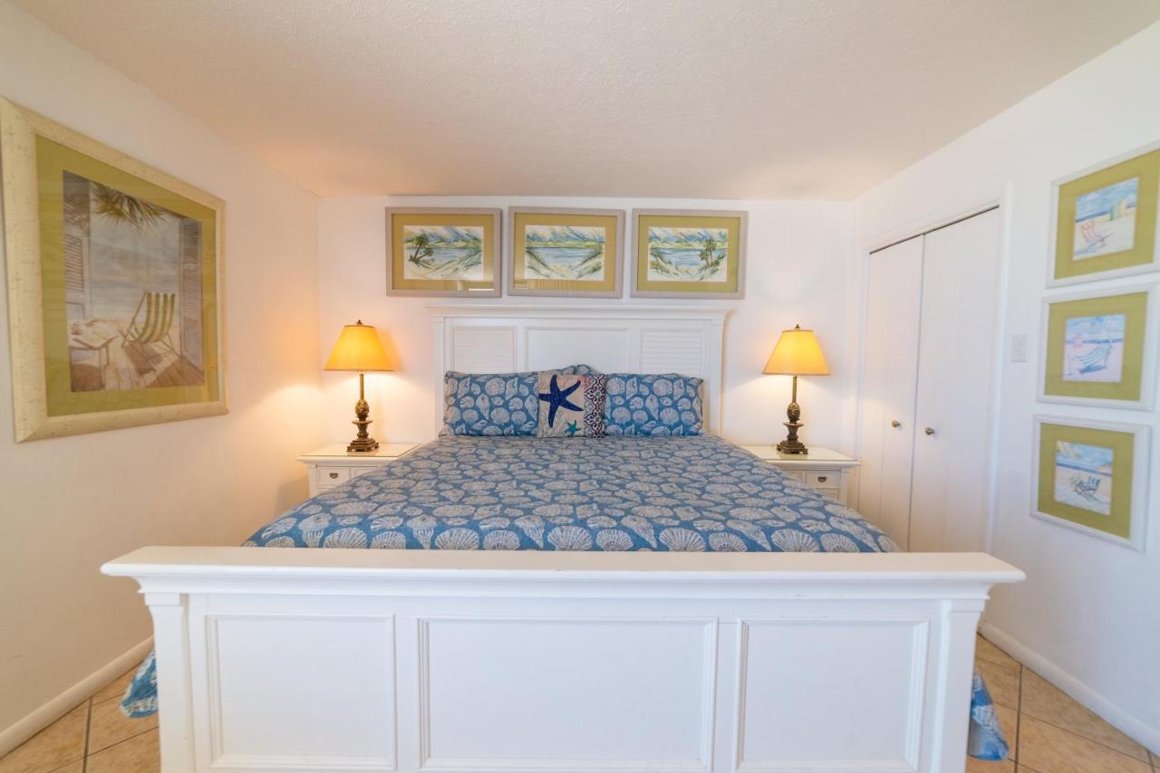 Edgewater W608 'sea Forever' Holiday home