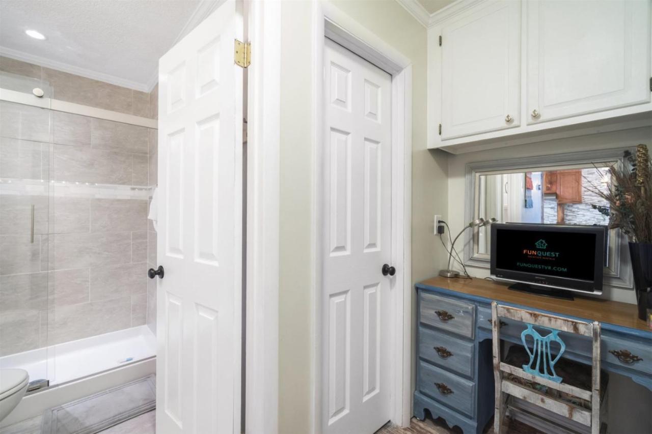Apartment 7904 Surf Dr #7