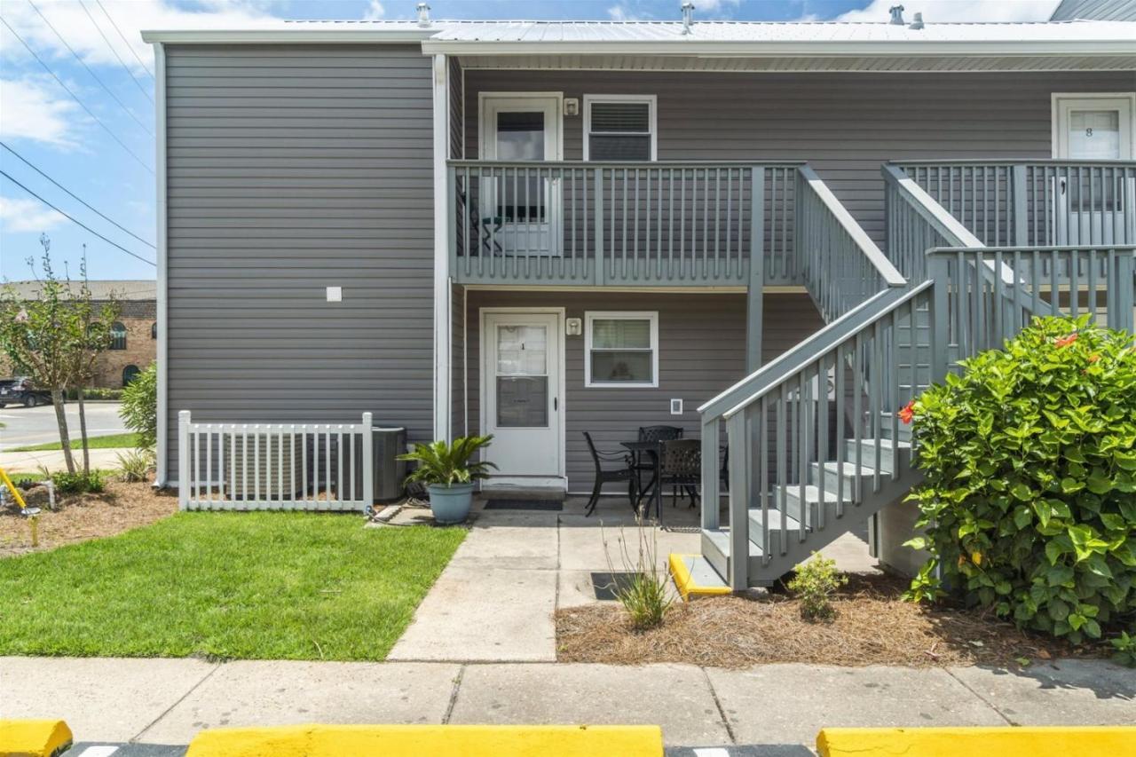 7904 Surf Dr #7 *