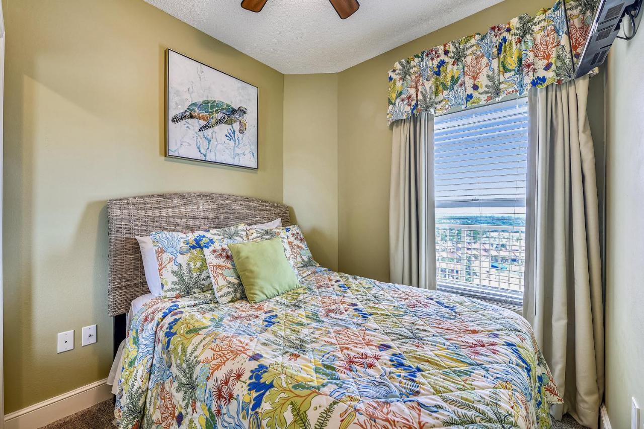 Majestic #1303-2 By Book That Holiday home
