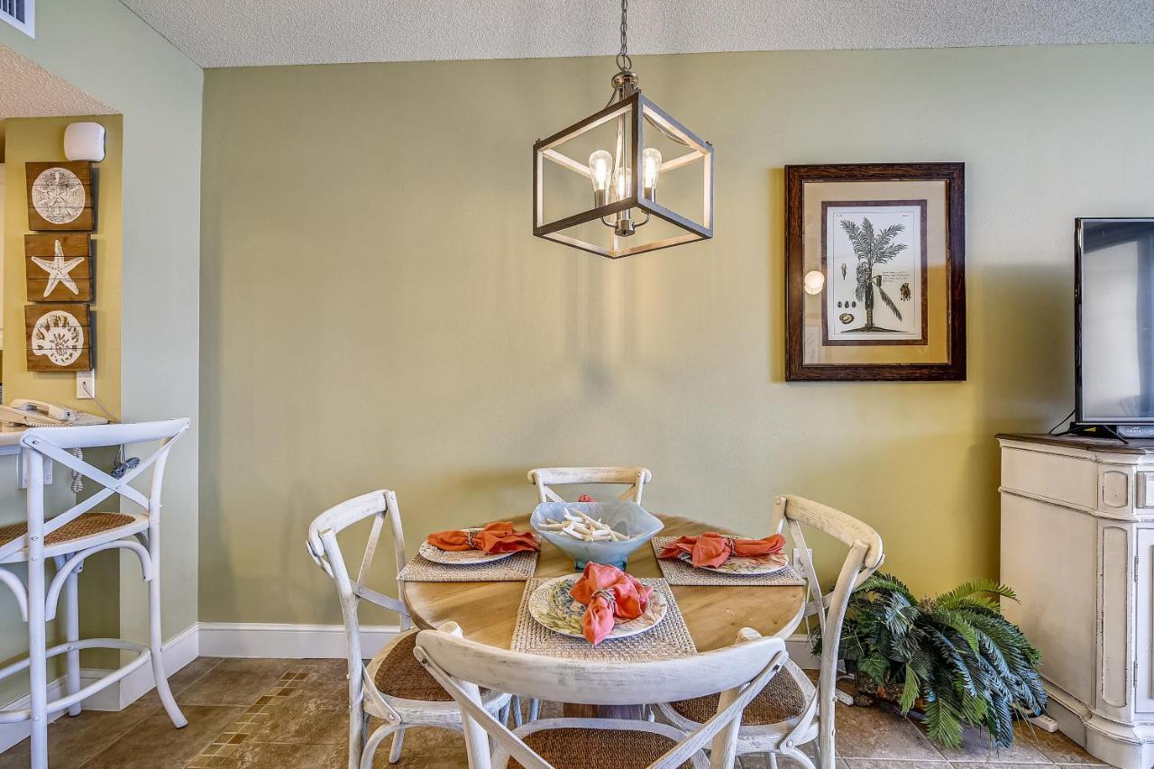 Majestic #1303-2 By Book That Holiday home