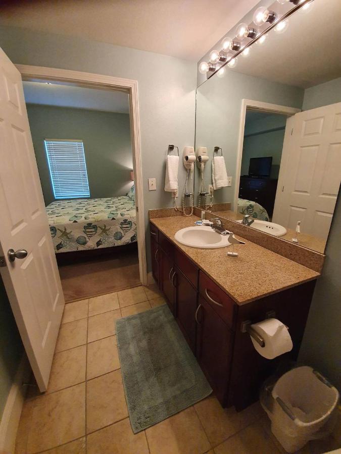 Paradise At Laketown Wharf Aparthotel Panama City Beach