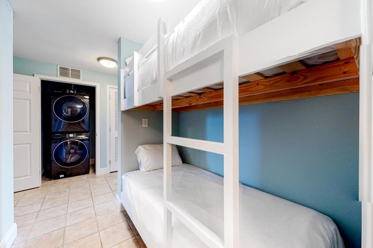Holiday home Laketown Wharf V *