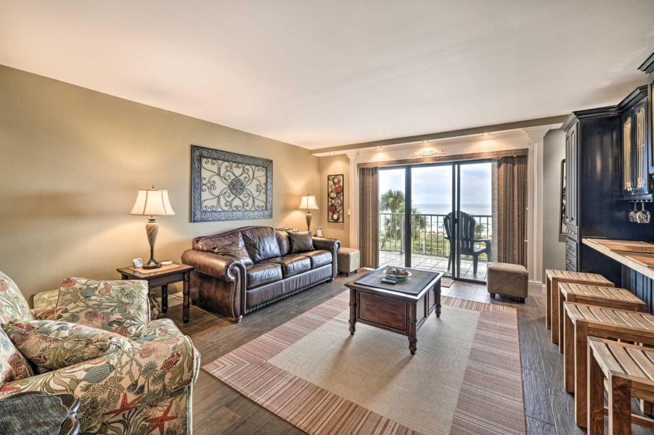 Pcb With 2 Outdoor Pools And Access!