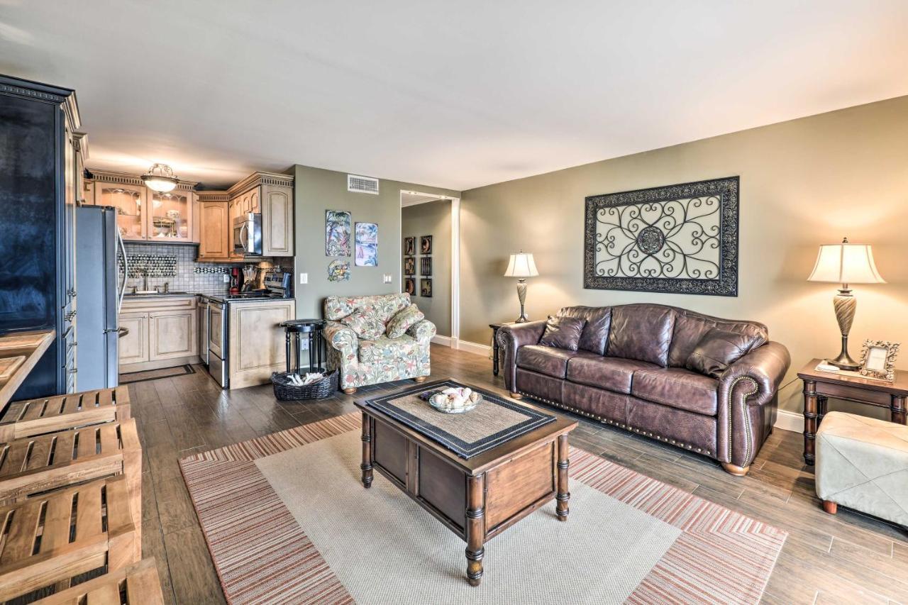 Pcb With 2 Outdoor Pools And Access! Apartment