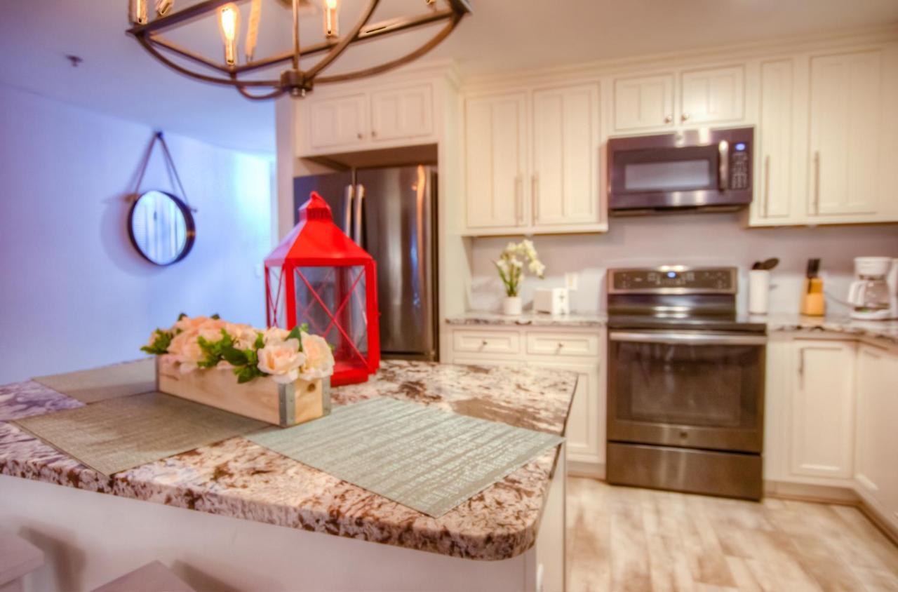 Holiday home Brand New! Laketown Wharf 633! Amazing 3 Bd, Great Location, And Awesome Amenities!