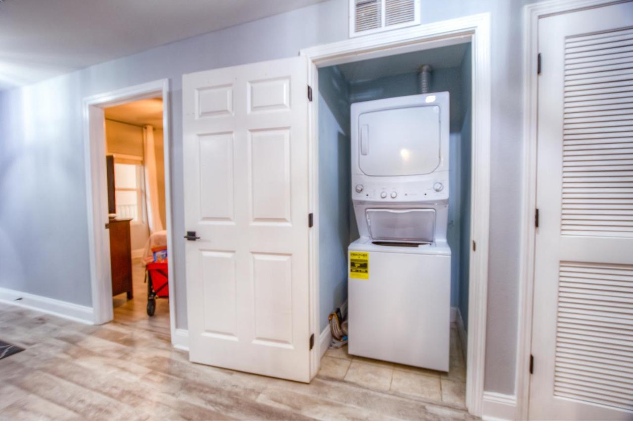 Brand New! Laketown Wharf 633! Amazing 3 Bd, Great Location, And Awesome Amenities! Holiday home