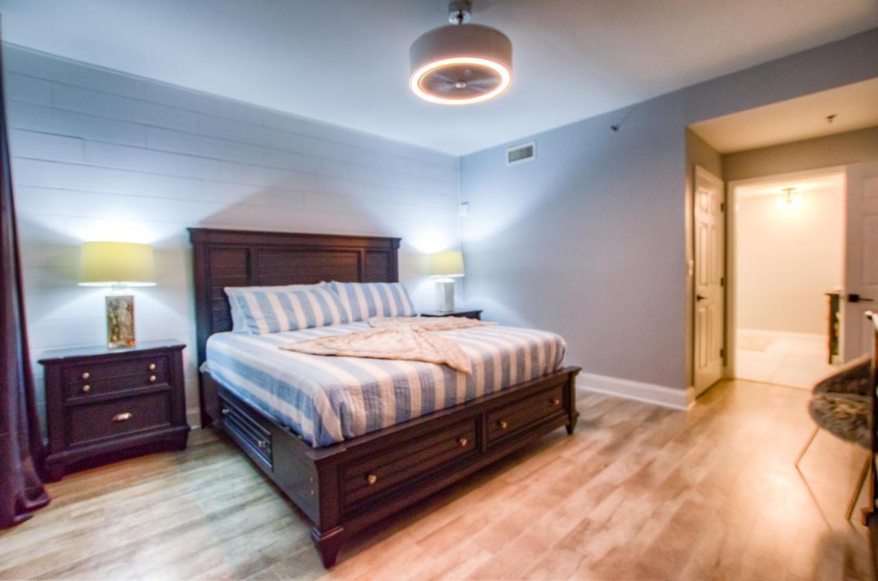 Brand New! Laketown Wharf 633! Amazing 3 Bd, Great Location, And Awesome Amenities! Holiday home