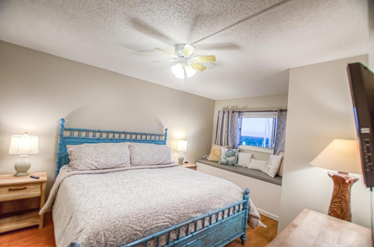 Holiday home Fantastic Ocean Front 1 Bd At The Summit In Panama Beach! Panama City Beach