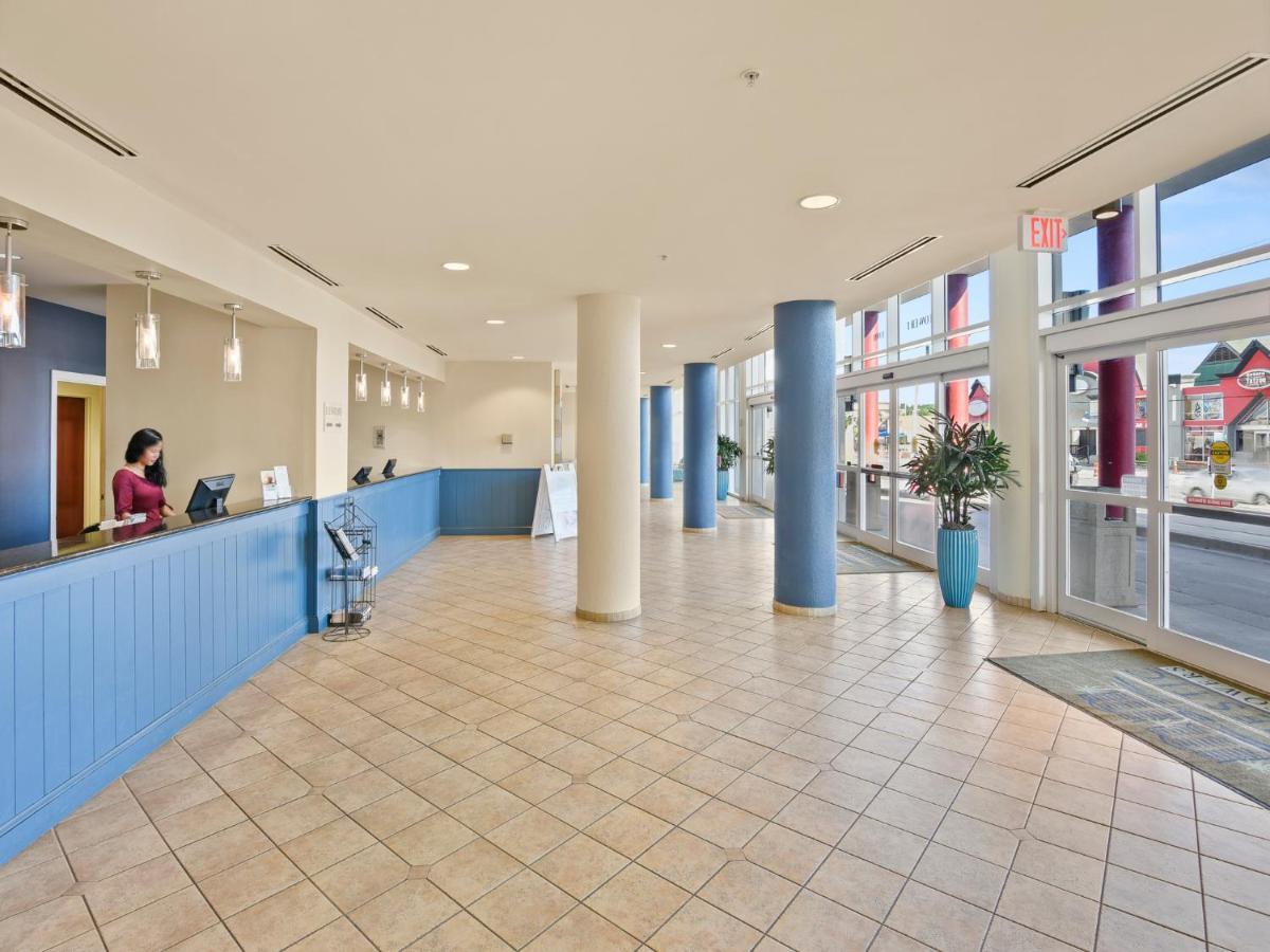 Majestic 1708 West - Tower I, Studio, Sleeps 4, Beachfront * Panama City Beach