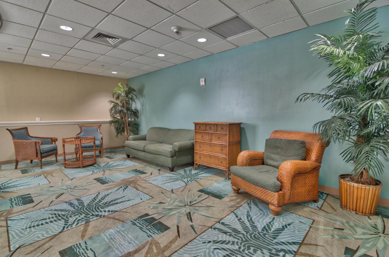 Majestic 1708 West - Tower I, Studio, Sleeps 4, Beachfront Apartment
