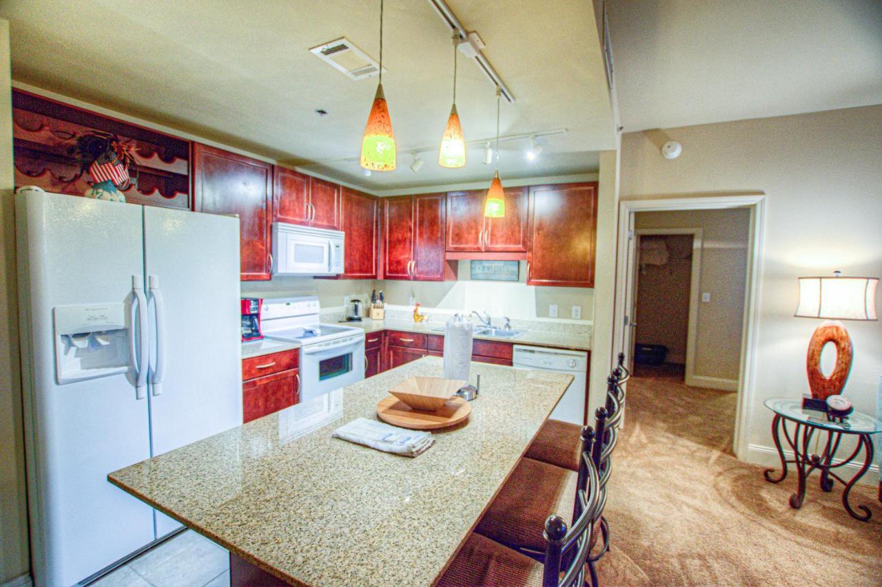 Laketown 232 - 2 Bd, Light Show From Balcony, Fantastic Amenities