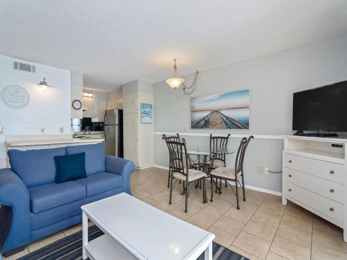 Apartment Summit 913, 1 Bedroom, Sleeps 6, Beachfront, Wi-fi, Pool *