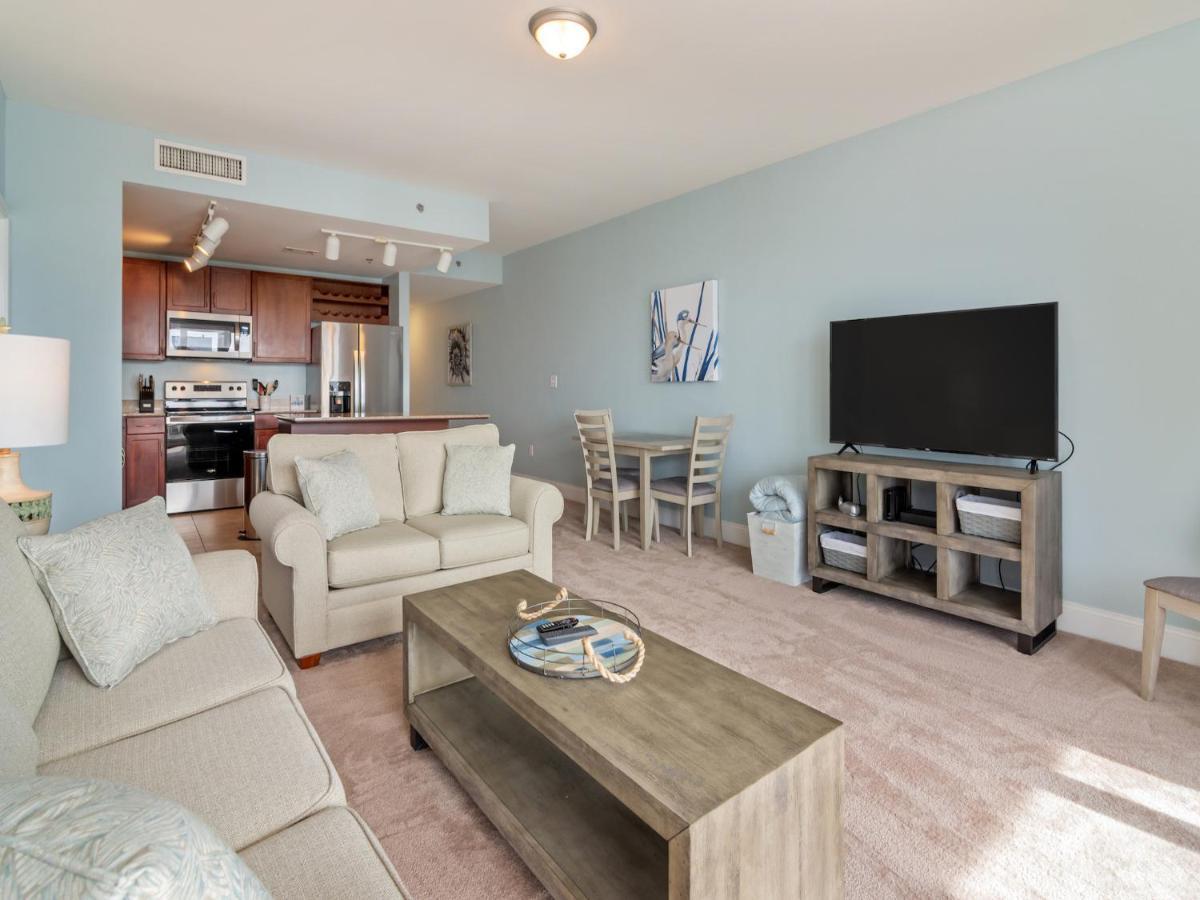 Apartment Laketown Wharf 910, 2 Bedrooms, Gulf Views, 5 Pools, Wi-fi, Sleeps 8