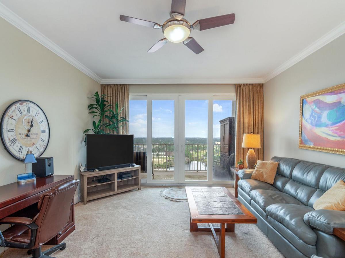 Laketown Wharf 1830, 2 Bedroom, Lake View, Wi-fi, 5 Pools, Sleeps 6 Panama City Beach