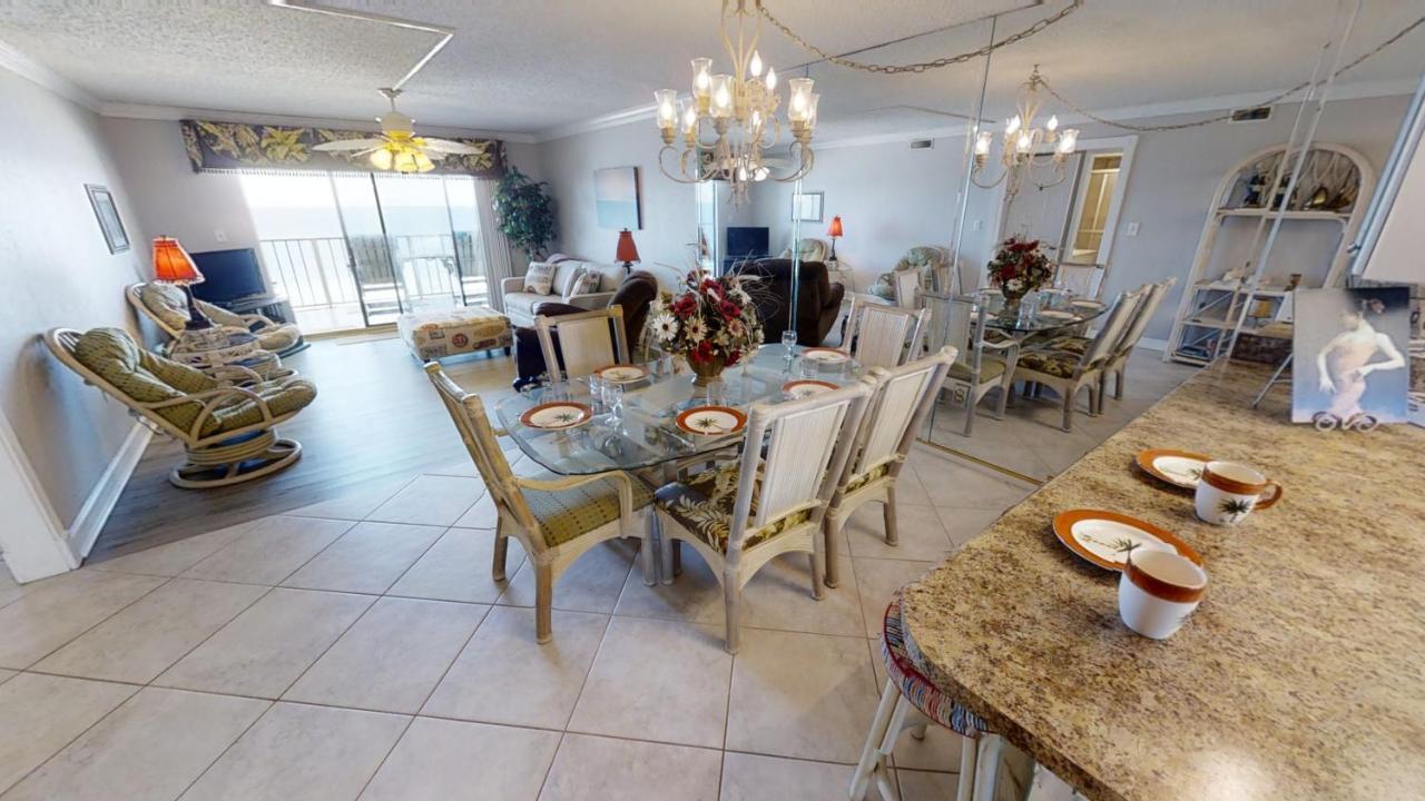 Regency Towers 613 Holiday home *